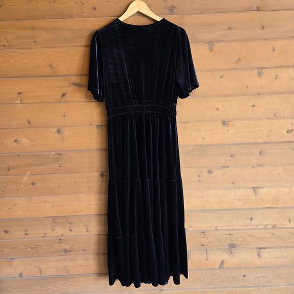 Simplee Black Velvet Tiered Flowy Maxi Dress Cinch Waist Vneck Front Large - Picture 4 of 6